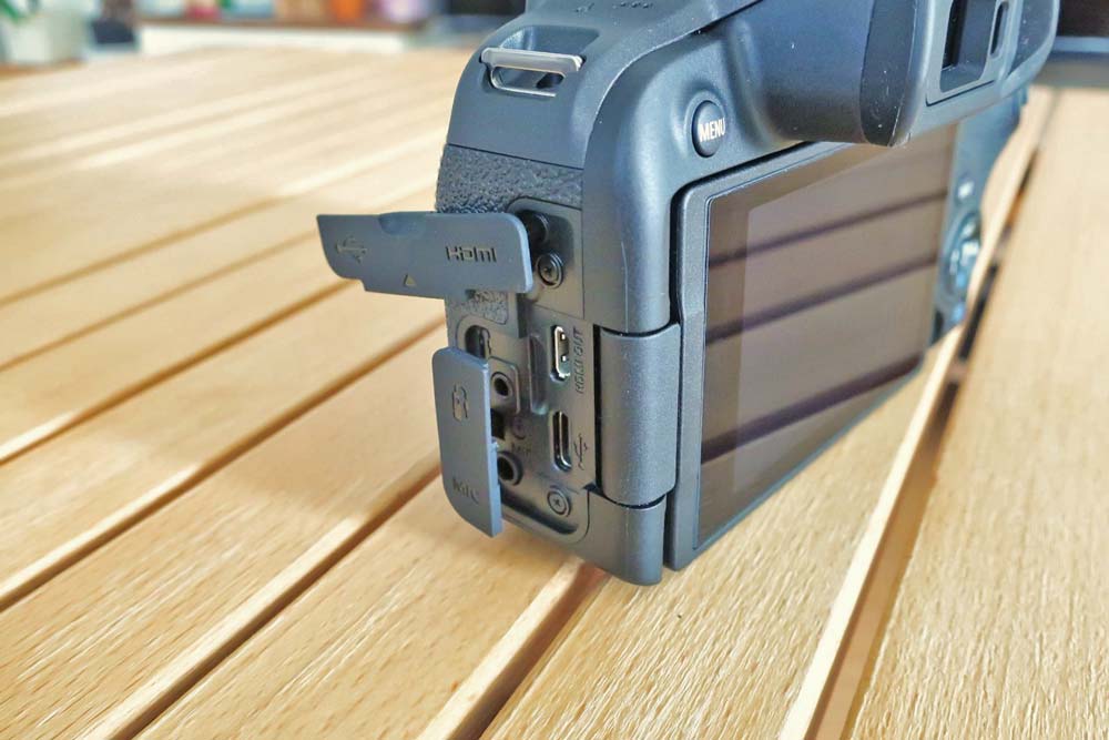 EOS R10 インターフェース