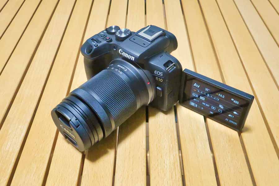 EOS R10 バリアングル式 自撮り