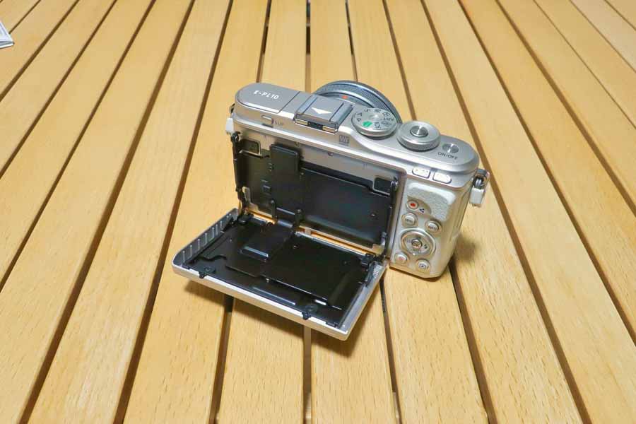 PEN E-PL10 チルト式