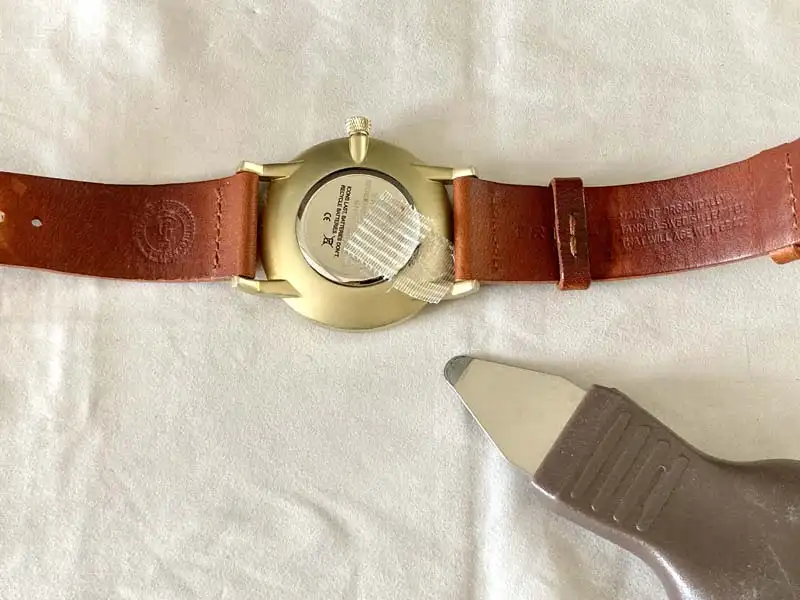 TRIWAの腕時計 FAST112-CL010217 電池交換